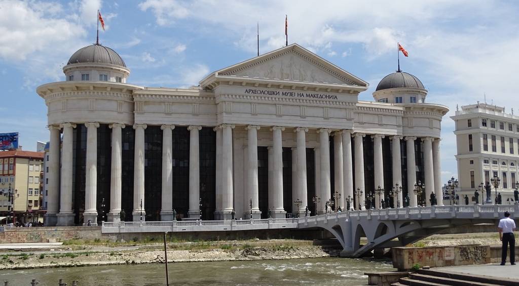 Το Συνταγματικό Δικαστήριο της Β. Μακεδονίας έκρινε αντισυνταγματικό το νόμο των εθνοτικών ποσοστώσεων για τους διορισμούς στον Δημόσιο