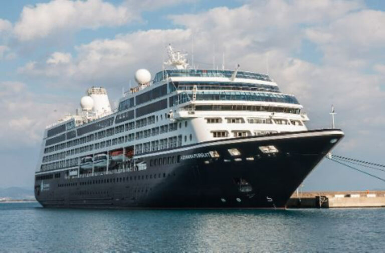 Στο λιμάνι του Βόλου σήμερα το κρουαζιερόπλοιο «Azamara Pursuit»