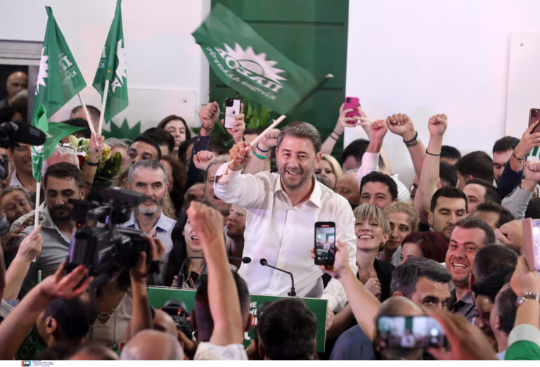 Ξανά πρόεδρος του ΠΑΣΟΚ ο Ν. Ανδρουλάκης: Η επόμενη ημέρα και οι αλλαγές που έρχονται