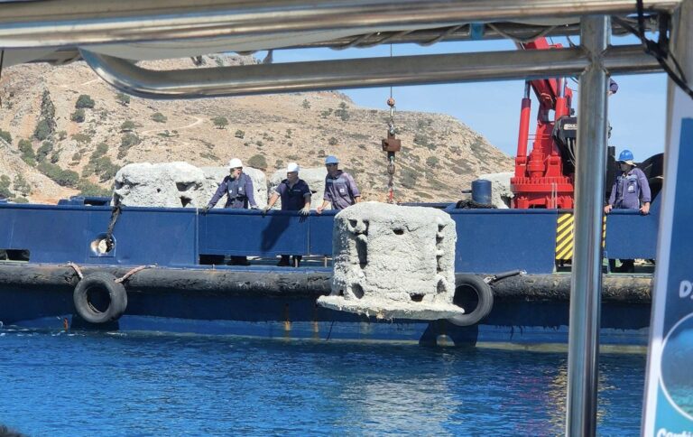 Χανιά: Ξεκίνησε η πόντιση υφάλων για το πρώτο καταδυτικό πάρκο της χώρας στον Αποκόρωνα (εικόνες)