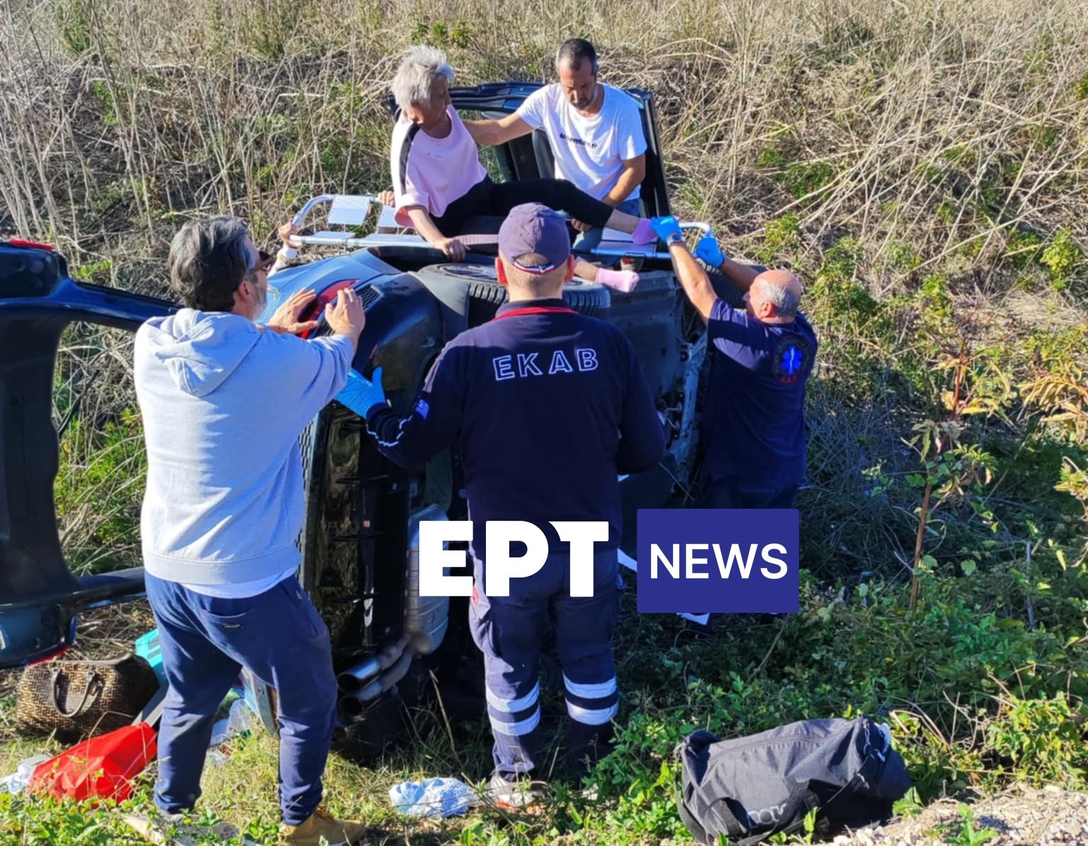 Πτολεμαΐδα: Τροχαίο με ανατροπή δύο οχημάτων