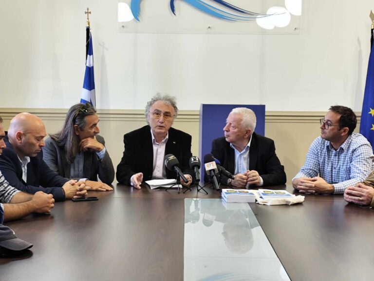 Στον Περιφερειάρχη η μελέτη για την ανασυγκρότηση των πυρόπληκτων περιοχών Βρίσας-Βατερών (video)
