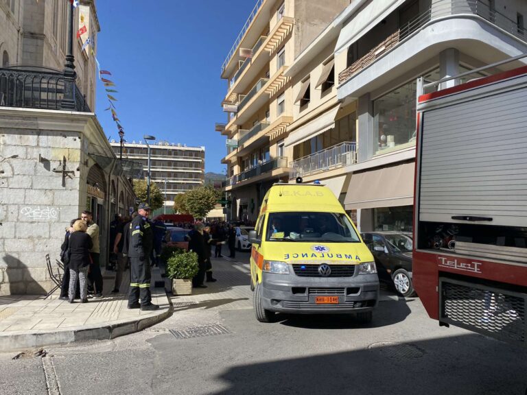 Εργατικό δυστύχημα στην Τρίπολη: Απεγκλωβίστηκε χωρίς τις αισθήσεις του εργάτης