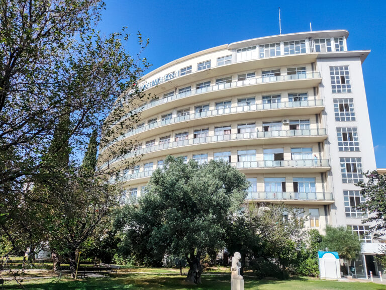 Ένας 35χρονος μεταφέρθηκε στο ΚΑΤ από τον Πύργο με τραύμα στον τράχηλο από επίθεση – Έρευνα απο την Ασφάλεια