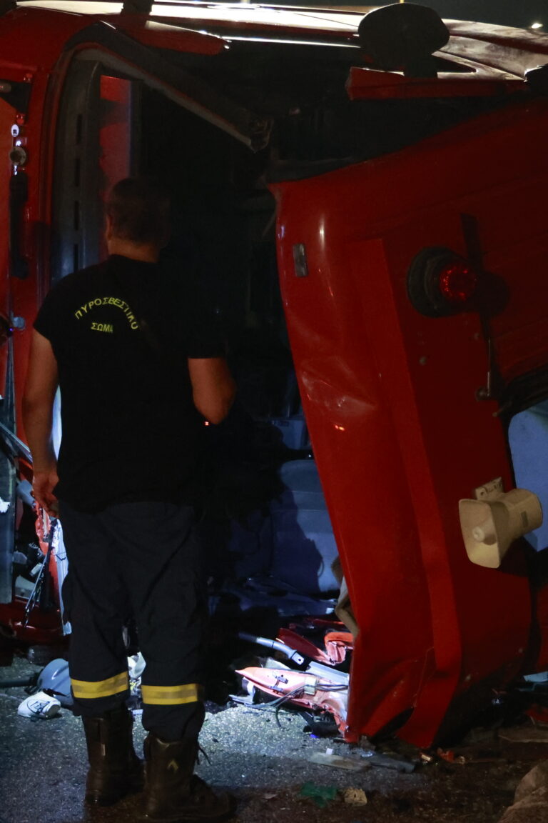 Στις φλόγες αυτοκίνητο στα Χανιά – Άμεσα επενέβη η Πυροσβεστική