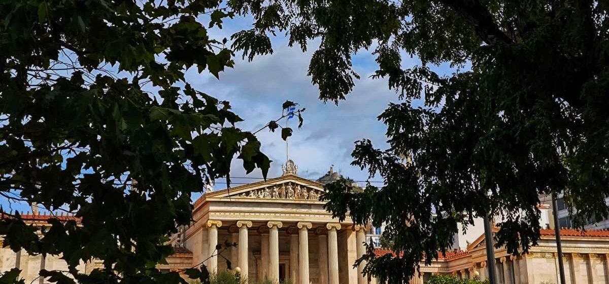 Καιρός: Ψύχρα και μεμονωμένες βροχές – Έως τους 25 βαθμούς η θερμοκρασία
