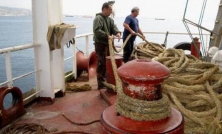 Κομισιόν: Η Ελλάδα να ενσωματώσει την Οδηγία για το χρόνο εργασίας στις εσωτερικές πλωτές μεταφορές