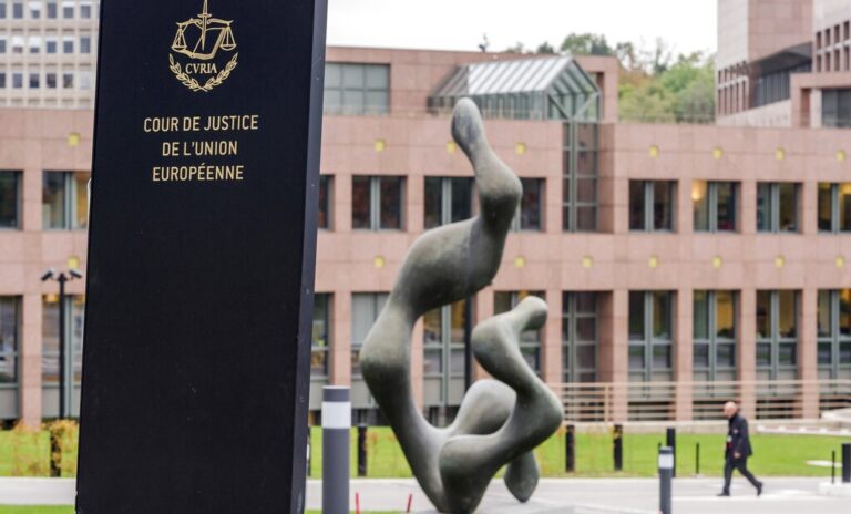 ΔΕΕ: Τα κράτη μέλη της ΕΕ δεν μπορούν να αρνηθούν την αναγνώριση αλλαγής ονόματος και φύλου