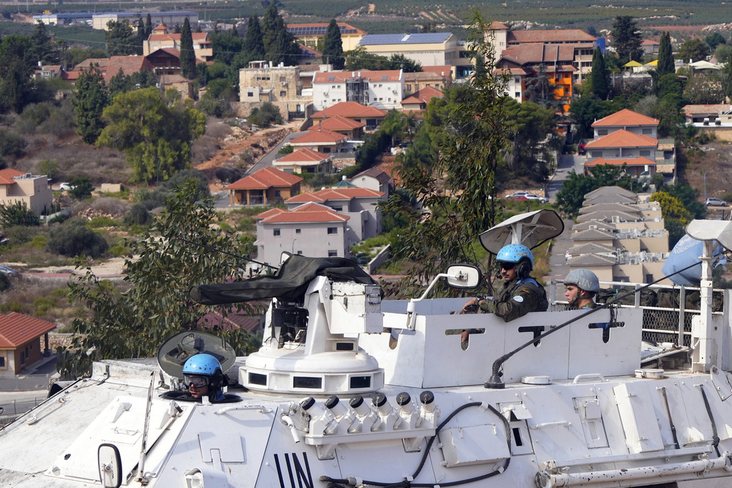 Αλλεπάλληλα ισραηλινά χτυπήματα στη UNIFIL – Γιατί το Τελ Αβίβ θέλει να διώξει τη διεθνή ειρηνευτική δύναμη από τον Λίβανο