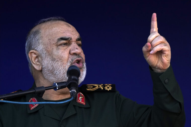 Ιράν: Ο επικεφαλής των Φρουρών της Επανάστασης προειδοποιεί με «οδυνηρό» χτύπημα το Ισραήλ αν επιτεθεί σε ιρανικούς στόχους