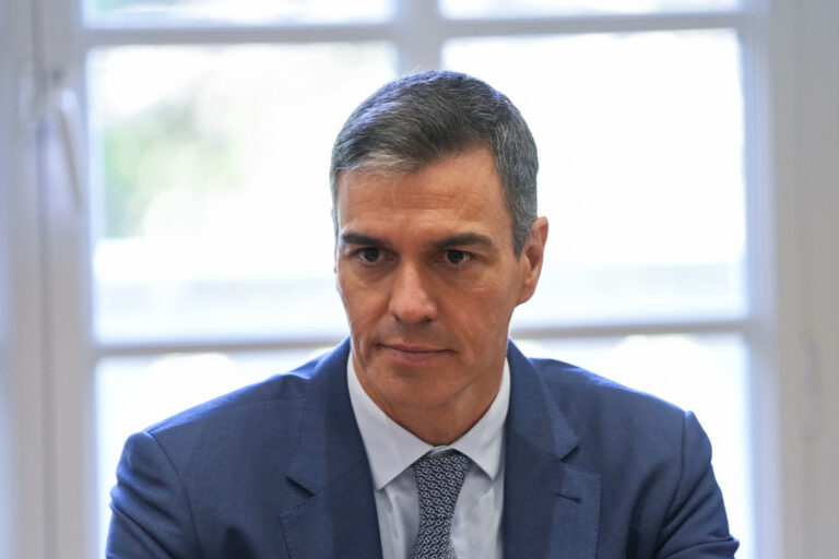 Π. Σάντσεθ στα θύματα των πλημμυρών: Όλη η Ισπανία κλαίει μαζί με όλους εσάς – Δεν θα σας εγκαταλείψουμε