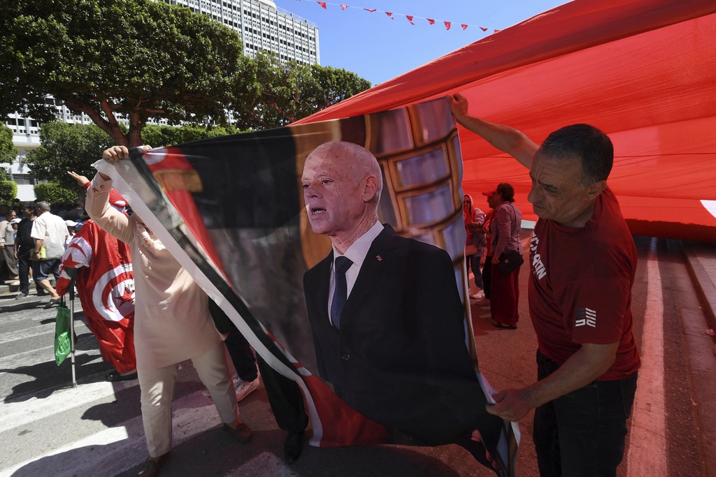 Προεδρικές εκλογές στην Τυνησία χωρίς ιδιαίτερο σασπένς, προεξοφλείται επανεκλογή του απερχόμενου αρχηγού του κράτους Σάγεντ