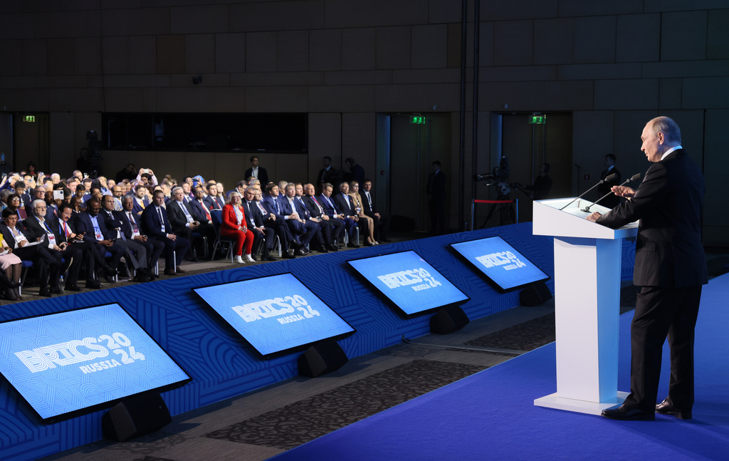 Σύνοδος BRICS: Ο πρόεδρος της Κίνας αναχώρησε για Καζάν, όπου ο Πούτιν εννοεί να επιδείξει πως έχει άφθονους συμμάχους και εταίρους