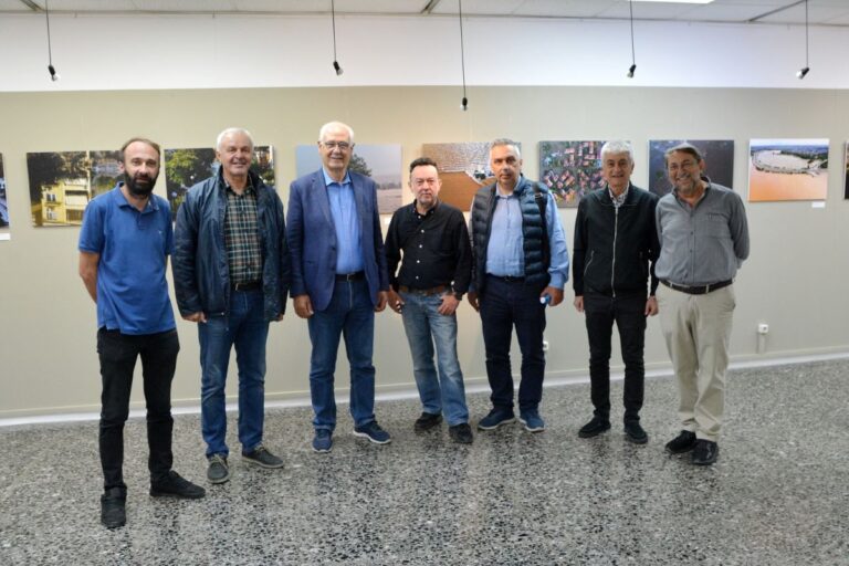 Στην έκθεση των Λαρισαίων φωτορεπόρτερ για τον Daniel o τέως δήμαρχος Λαρισαίων Απ. Καλογιάννης