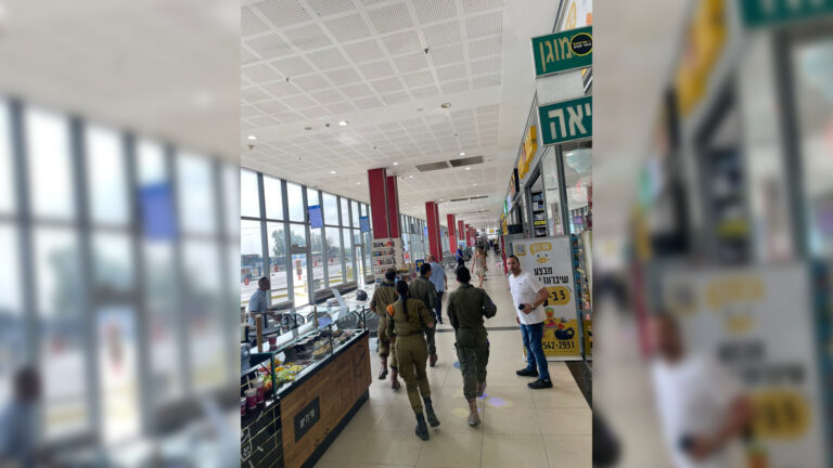 Ισραήλ: Ένας νεκρός και αρκετοί τραυματίες σε επίθεση με πυροβολισμούς
