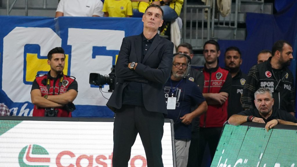 Μπαρτζώκας: «Πρέπει να έχει… μαντικές ικανότητες ο Αταμάν»