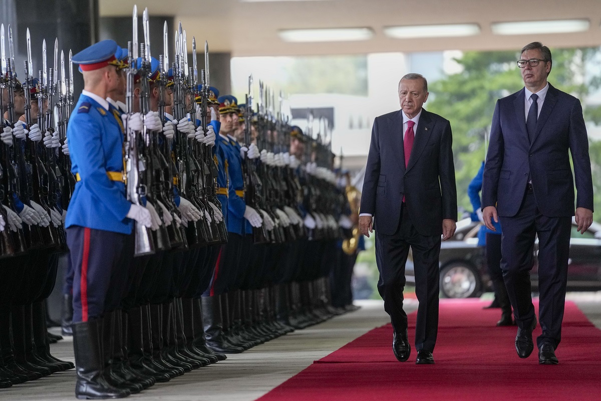Στη Σερβία ο Ερντογάν για διμερείς επιχειρηματικές συμφωνίες – Στόχος της Τουρκίας τα 5 δισ. δολάρια