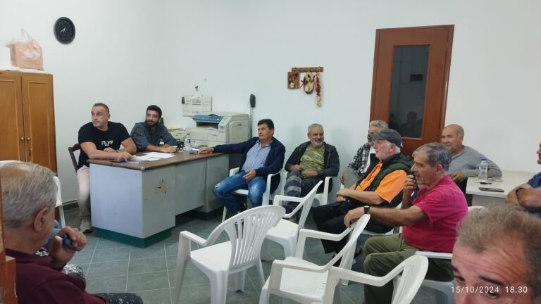 Συγκέντρωση αγροτών πραγματοποιήθηκε στη Δράκεια Πηλίου με θέμα τις περυσινές καταστροφές