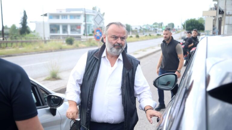 Ηλιόπουλος: «Δεν θα δεχθούμε χτυπήματα κάτω από τη ζώνη»