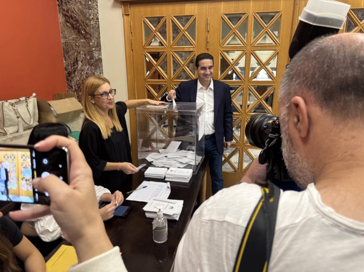 Στον Πύργο ψήφισε ο υποψήφιος πρόεδρος του ΠΑΣΟΚ Μιχ. Κατρίνης – “Ανάγκη να δημιουργηθεί και πάλι μια μεγάλη παράταξη”