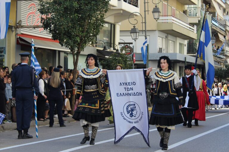 Με υπερηφάνεια και συμμετοχή οι παρελάσεις στην Ηλεία