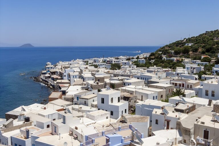 Συνέδριο στη Νίσυρο για το παγκόσμιο γεωπάρκο του νησιού και τη διαχείριση απορριμμάτων στα μικρά νησιά