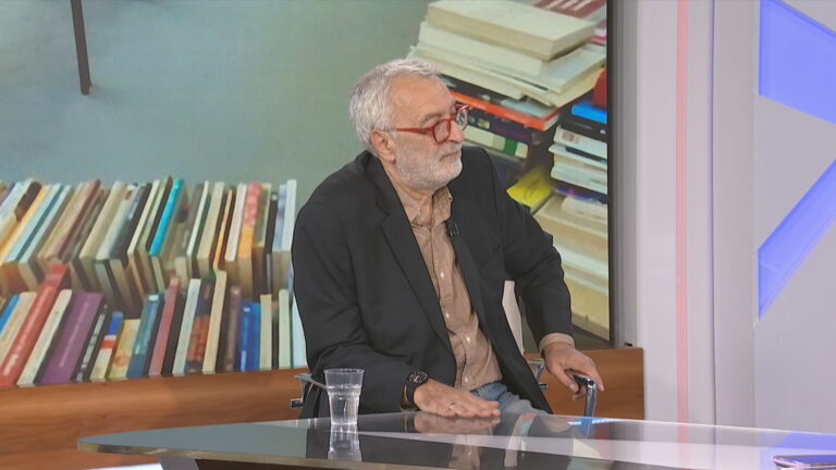 Νέος χώρος για το βιβλιοπωλείο των αστέγων – Τι είπε στο ΕΡΤNews ο Λεωνίδας Κουρσούμης