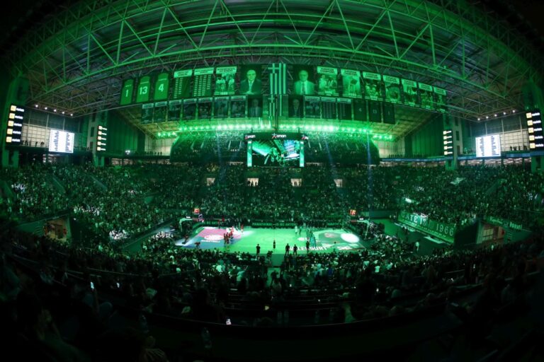 Eνός λεπτού σιγή στο ΟΑΚΑ πριν τον αγώνα Παναθηναϊκός-Μπάγερν εις μνήμη του Τζορτζ Μπάλντοκ
