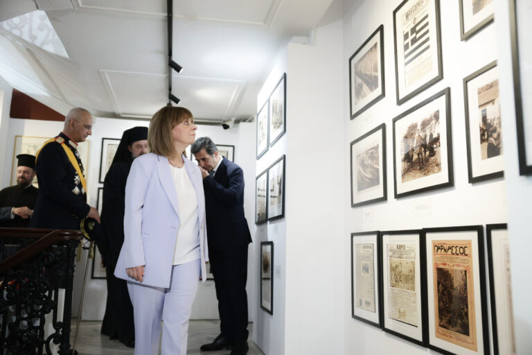 Θεσσαλονίκη: Την έκθεση «Εικαστικό ταξίδι στο ‘Αγιον Όρος» εγκαινίασε η ΠτΔ