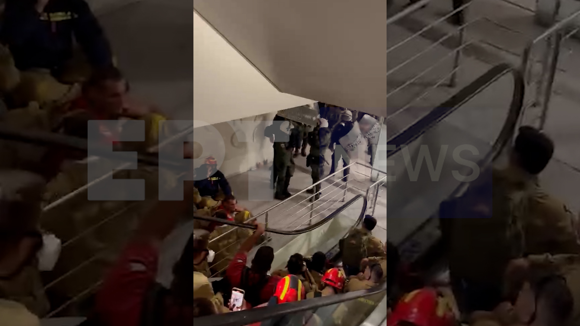 Τραυματίστηκε πυροσβέστης σε επεισόδια μεταξύ εποχικών και ΜΑΤ στο υπ. Κλιματικής Κρίσης  (video)