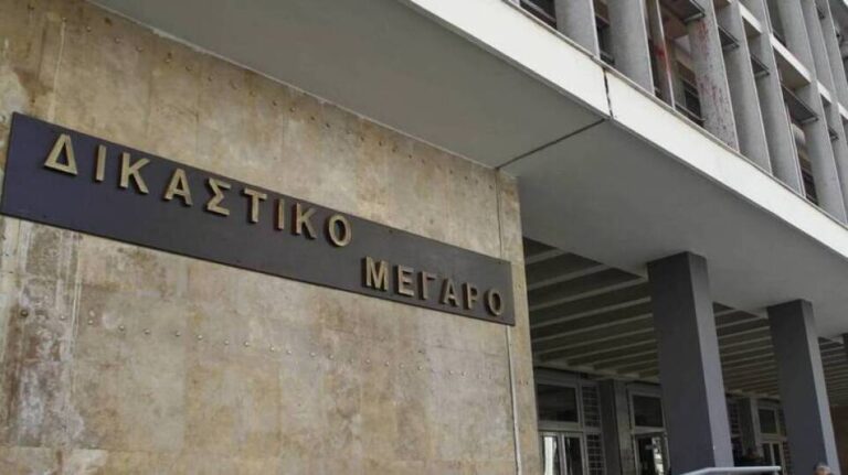 Θεσσαλονίκη: Καταδίκη και παρακολούθηση θεραπευτικού προγράμματος για τον 28χρονο που… μύριζε τα παπούτσια των γειτόνων του
