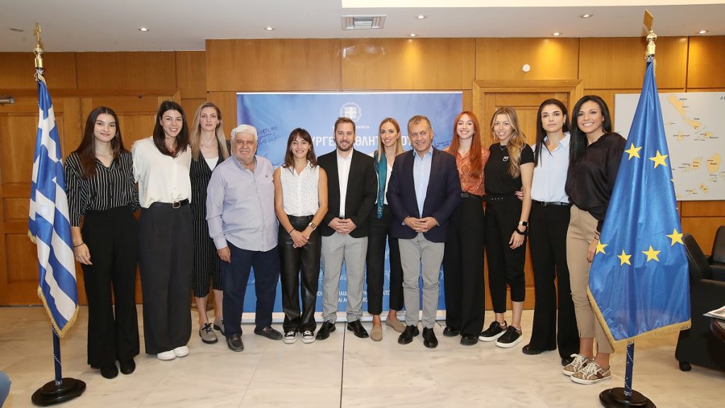 Συνάντηση του Γιάννη Βρούτση με την Ομοσπονδία Βόλεϊ και τον Σύνδεσμο Πετοσφαιριστών