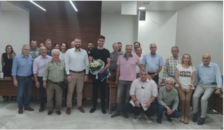 Το Δημοτικό Κολυμβητήριο Πετρούπολης παίρνει το όνομα του αργυρού Ολυμπιονίκη Απόστολου Χρήστου