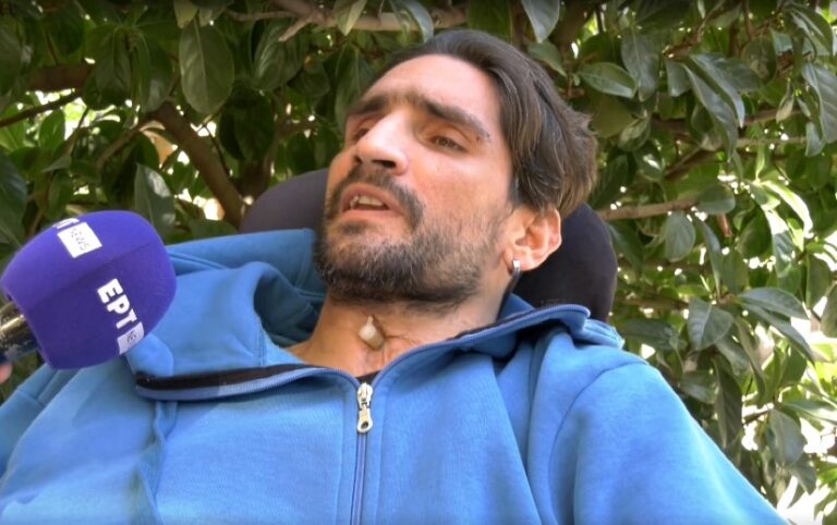 Ζήτησαν σε ακρωτηριασμένο να το αποδείξει με δημόσιο έγγραφο για να βγάλει διαβατήριο