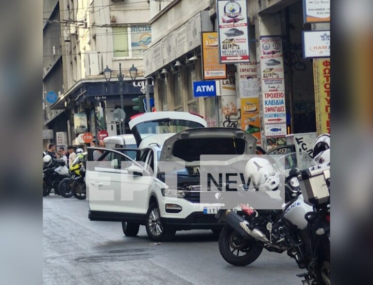 Ζευγάρι συνελήφθη με όπλο και εκρηκτικά στο αυτοκίνητό τους – Κλειστή η Σωκράτους