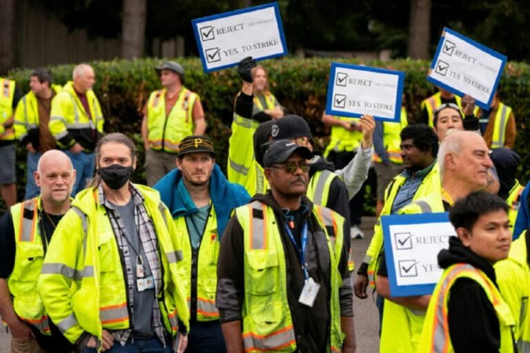 Boeing: Οι εργαζόμενοι απέρριψαν την σύμβαση που πρότεινε η διεύθυνση της εταιρίας – Η απεργία συνεχίζεται