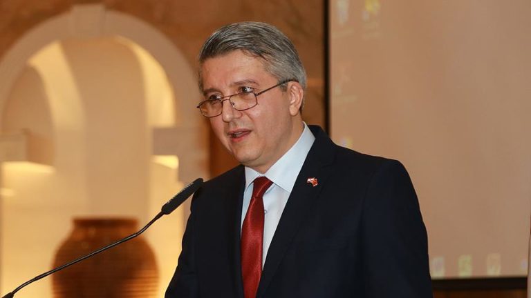 Τούρκος πρέσβης: Βέβαιος για «αμοιβαία επωφελείς λύσεις με βάση το διεθνές δίκαιο»