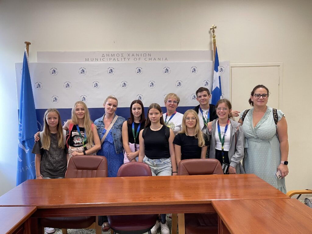 Υποδοχή μαθητών και εκπαιδευτικών από την Ισπανία και την Πολωνία στο δημαρχείο Χανίων