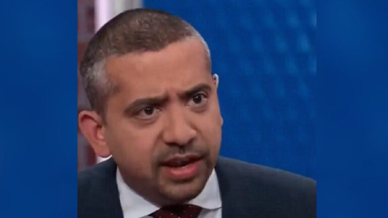 Το CNN απέκλεισε συντηρητικό σχολιαστή που είπε σε μουσουλμάνο δημοσιογράφο «ελπίζω να μην ανατιναχθεί ο βομβητής σας»