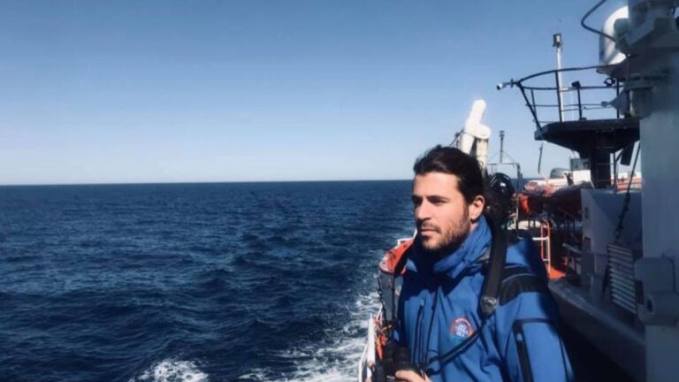 Ιάσων Αποστολόπουλος: Θα τελειώναμε σε μια μέρα με τους διακινητές αν δημιουργούσαμε ασφαλείς διόδους για τους πρόσφυγες (audio)