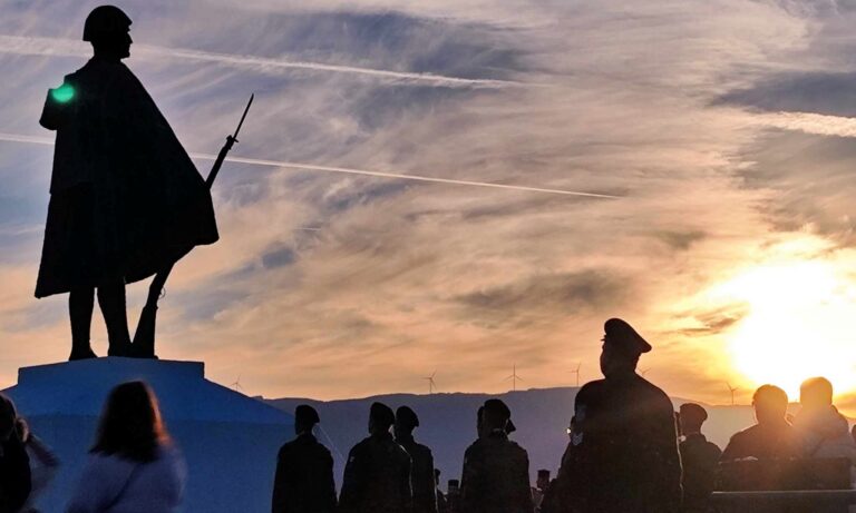Ζωντάνεψε η ιστορία στην αναπαράσταση της Μάχης του Καλπακίου (βίντεο)