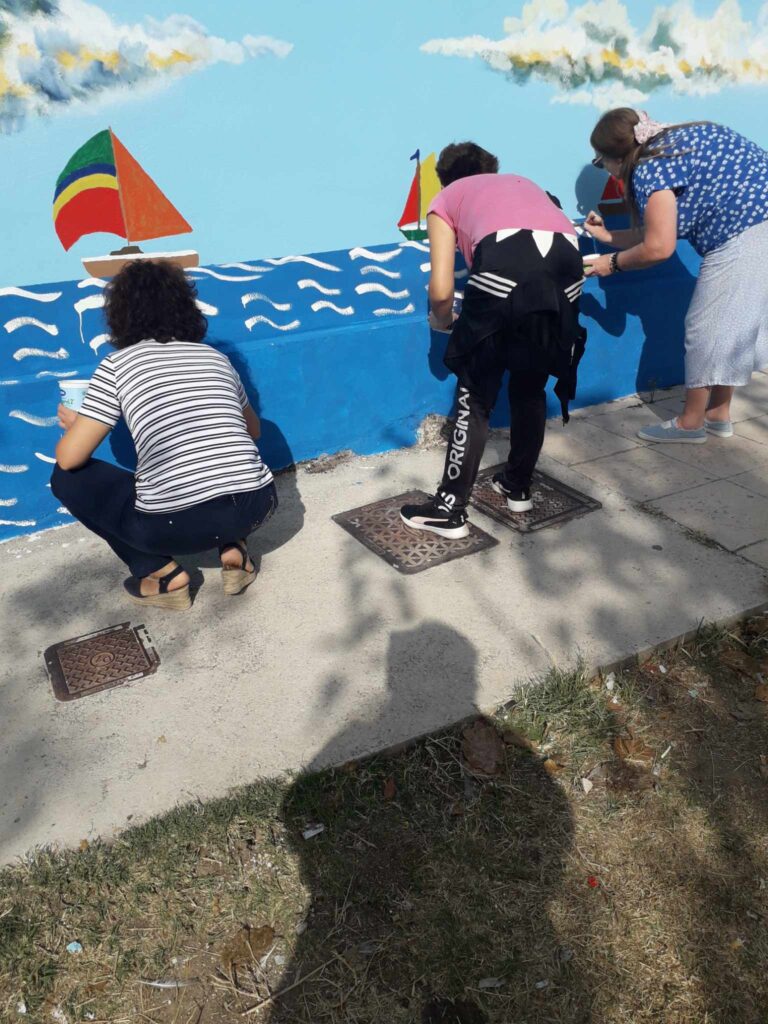 Λέσβος: Χρώματα και έντονα συναισθήματα στο ειδικό σχολείο Καλλονής με τον ζωγράφο Γιάννη Κανιόγλου