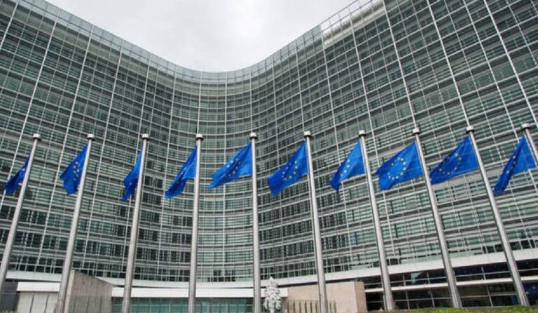 ΕΕ: Ποσό ύψους 998,6 εκατ. ευρώ εκταμίευσε η Επιτροπή για την Ελλάδα στο πλαίσιο του Μηχανισμού Ανάκαμψης και Ανθεκτικότητας