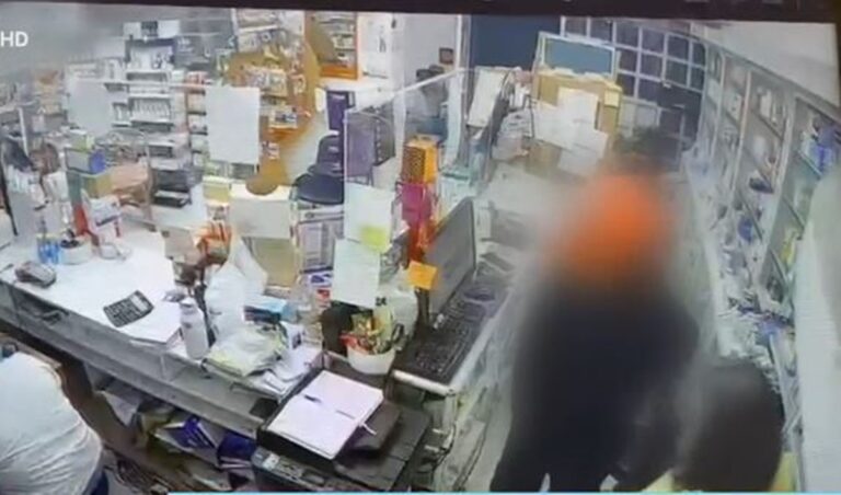 Βίντεο ντοκουμέντο από ληστή που απειλούσε με πιστόλι και μαχαίρι – Ευθύνεται για 13 «χτυπήματα» στα βόρεια προάστια της Αθήνας