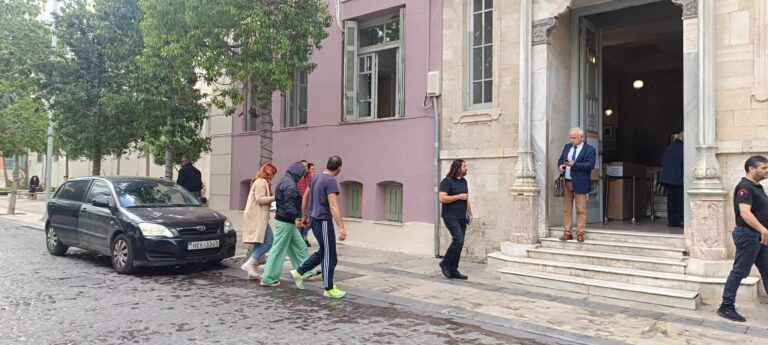 Δίωξη για κακούργημα στο ζευγάρι που κρατούσε όμηρο, εξέδιδε και κακοποιούσε 25χρονη στο Ηράκλειο