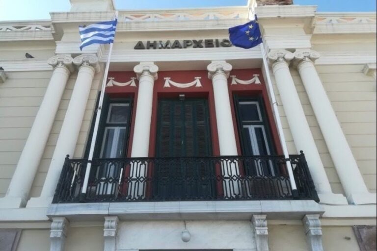 Mυτιλήνη: Αναβολή της συνεδρίασης των Φιλανθρωπικών για το καθεστώς στα κοιμητήρια- Μηνύσεις καταθέτει ο Γ. Ζερδελής