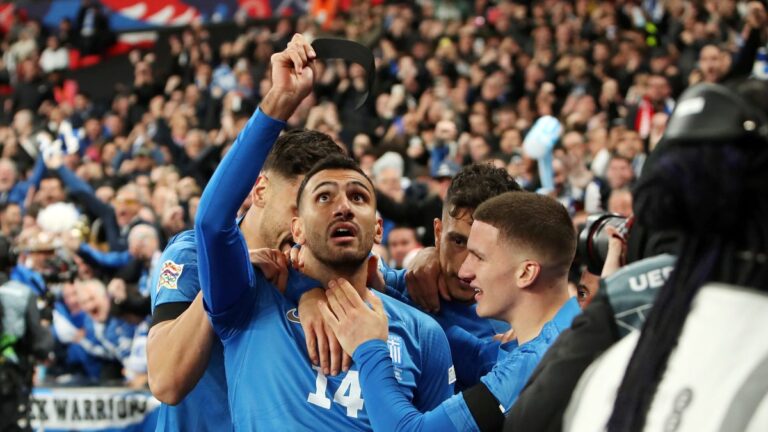 Έγραψε ιστορία στο Γουέμπλεϊ η εθνική, 2-1 την Αγγλία – Τεράστια νίκη αφιερωμένη στον Μπάλντοκ