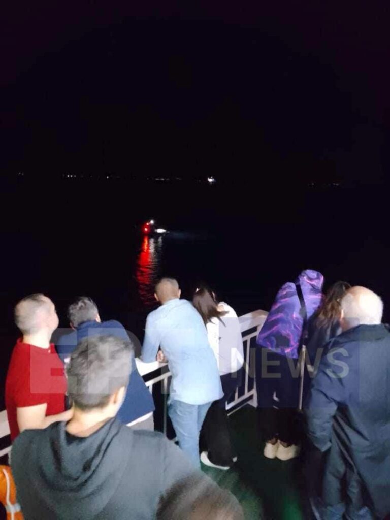 Ολοκληρώθηκε η επιχείρηση αποκόλλησης του πλοίου “Αγία Θεοδώρα” που προσάραξε στα αβαθή – Ρυμουλκείται στο λιμάνι της Ηγουμενίτσας