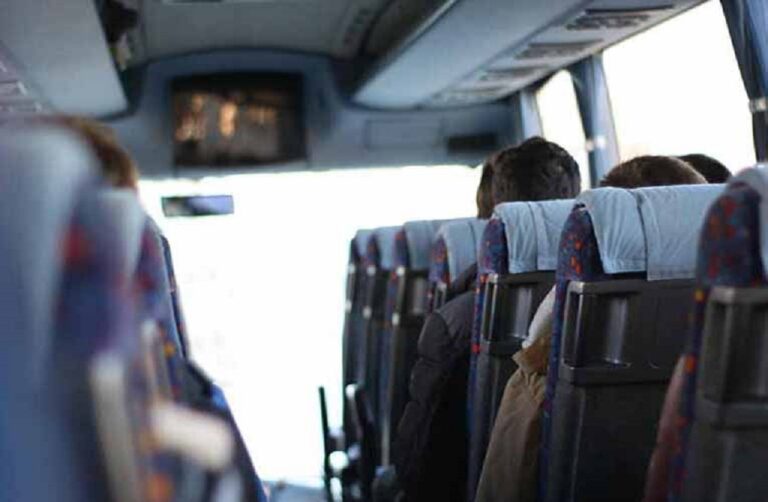 Aποχή από τις σχολικές εκδρομές για τους επόμενους δύο μήνες αποφάσισε η ΟΛΜΕ