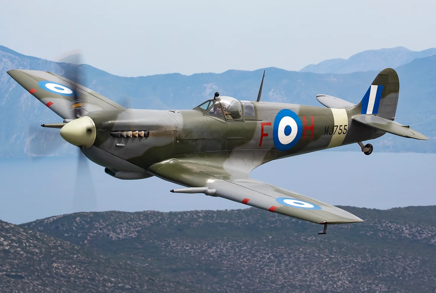 Ο πιλότος του ελληνικού Supermarine Spitfire που θα πετάξει σήμερα στη Θεσσαλονίκη μιλά στην ΕΡΤ3